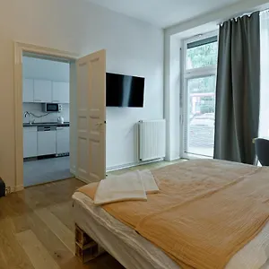 Apartment Near Warschauer Platz And Spree River, Berlin
